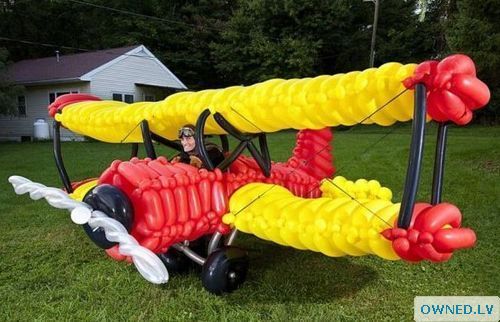 baloon plane