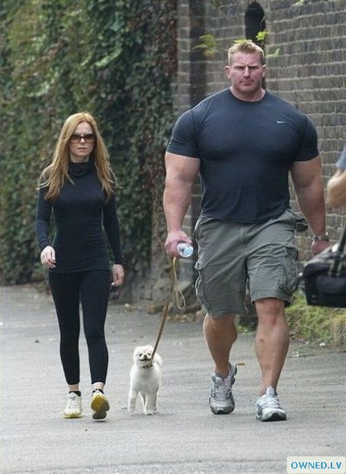 Hulk IRL bodyguard