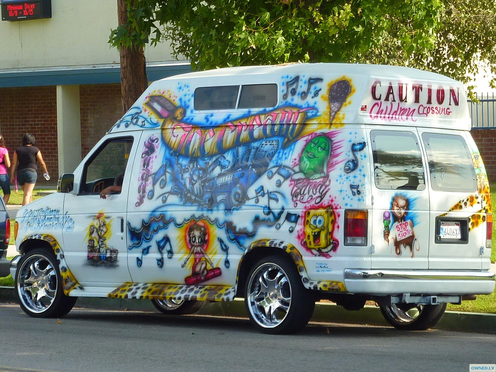This is how we get our ice cream in SoCal, pimpin baby...