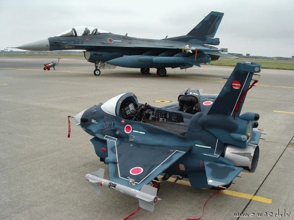 Midgets F-16