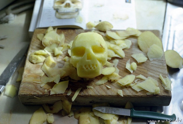 Potato skull