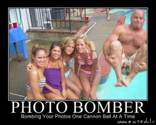 Photo bomber