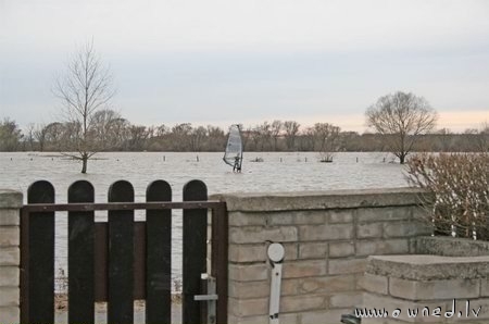 Flood wind surfing