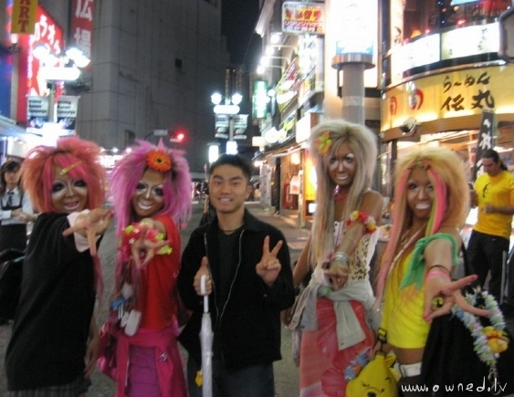 Ganguro girls