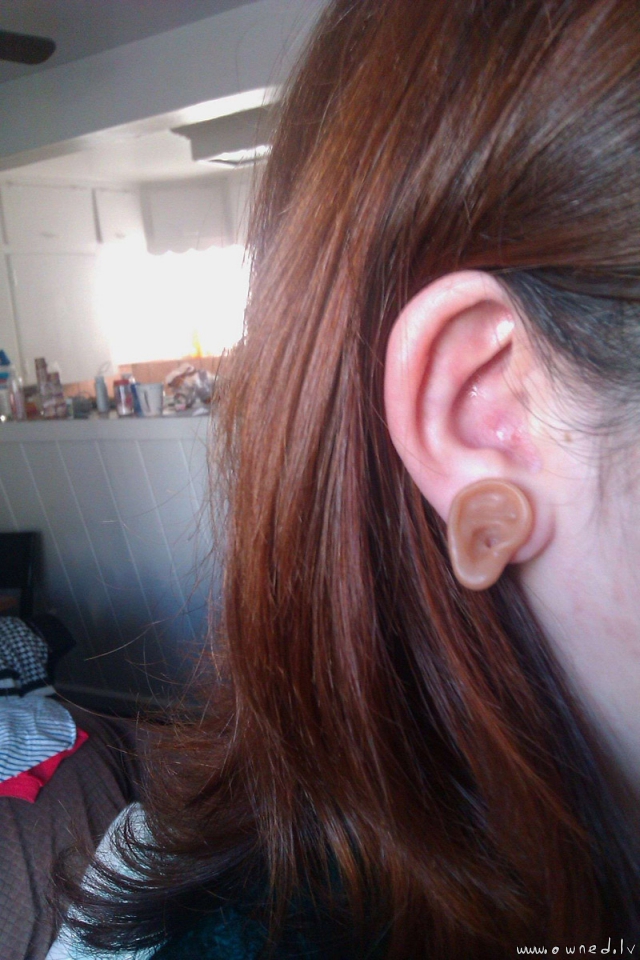 Ear earring
